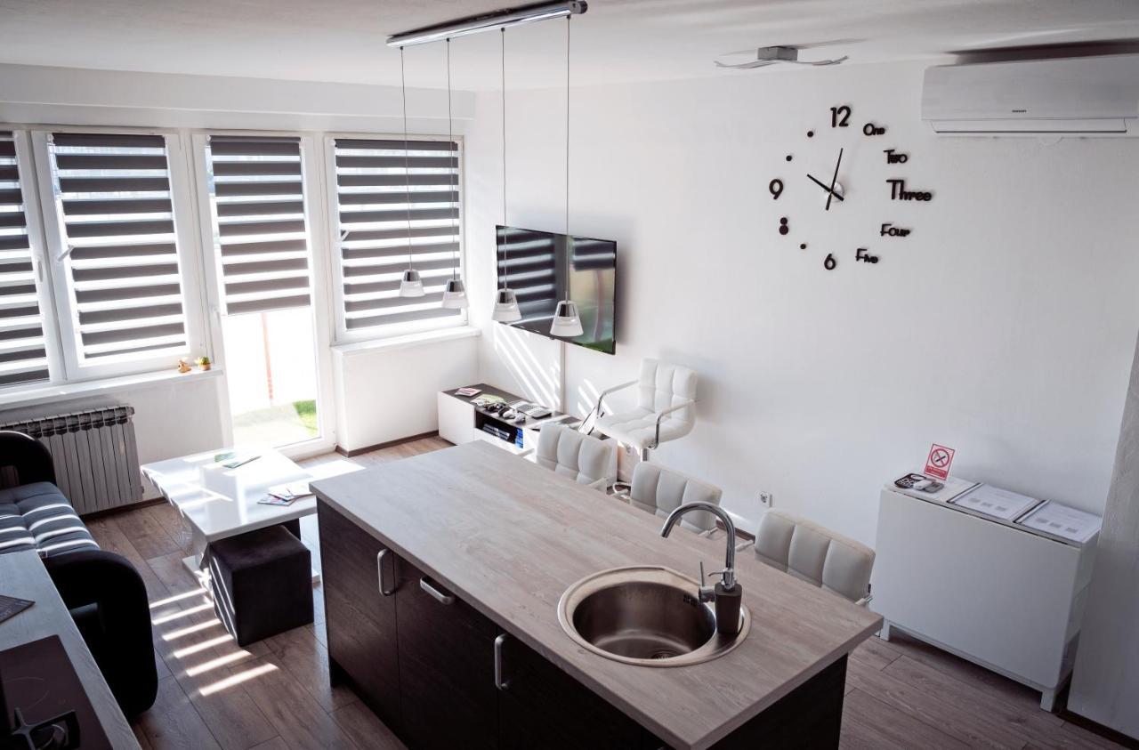 Treba Malo Odmorit - Self Check-In Option, Family Room, Ps4 Pro, Free Parking Karlovac Buitenkant foto